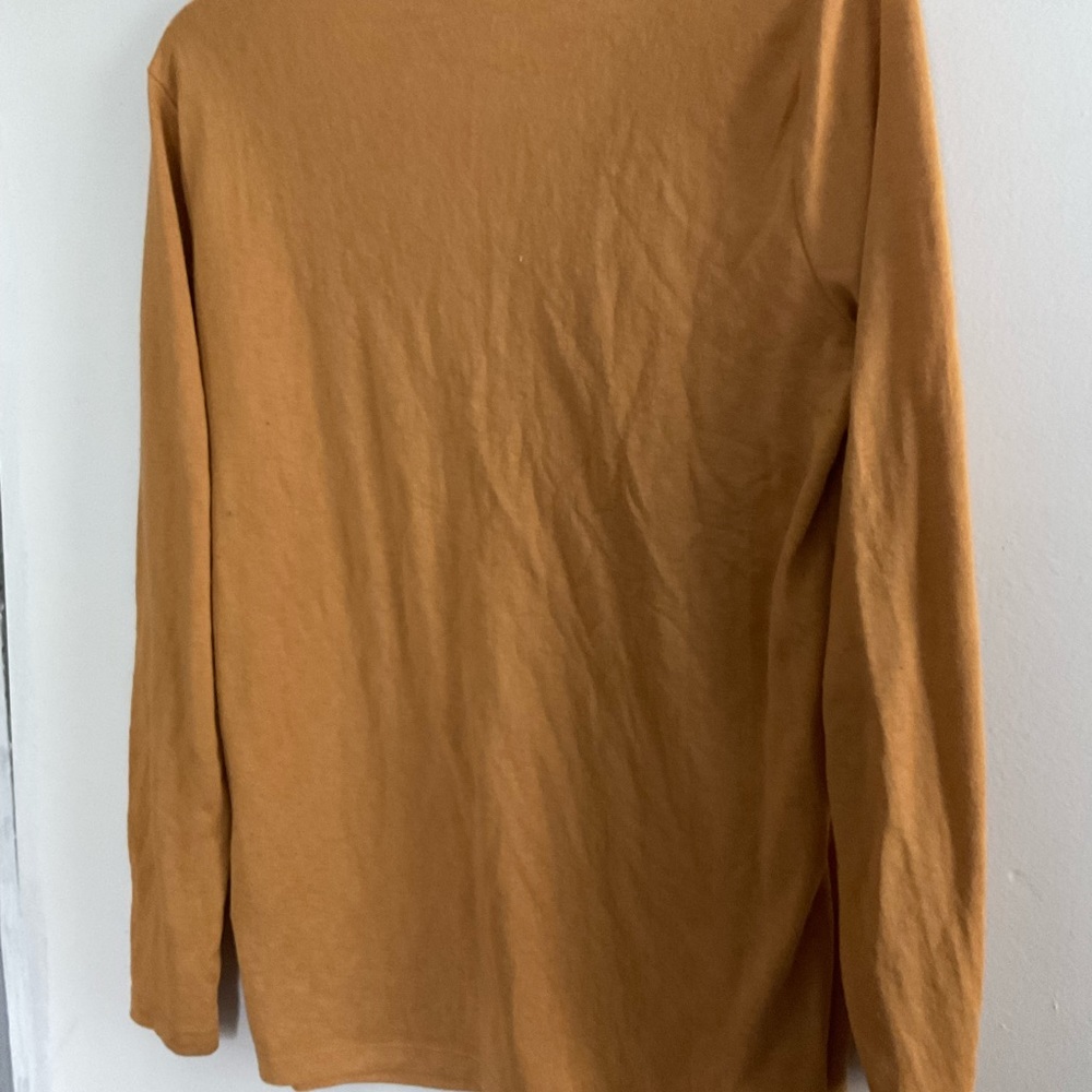 Assorted shirts - Picture 10 of 16